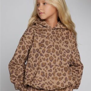 Comfrt Kids' Brown Leopard Minimalist Hoodie Medium